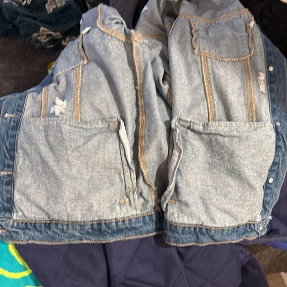 Kancan Denim Two Tone Distressed Jacket Size XXL, Exclusively For Maurices - Picture 5 of 8